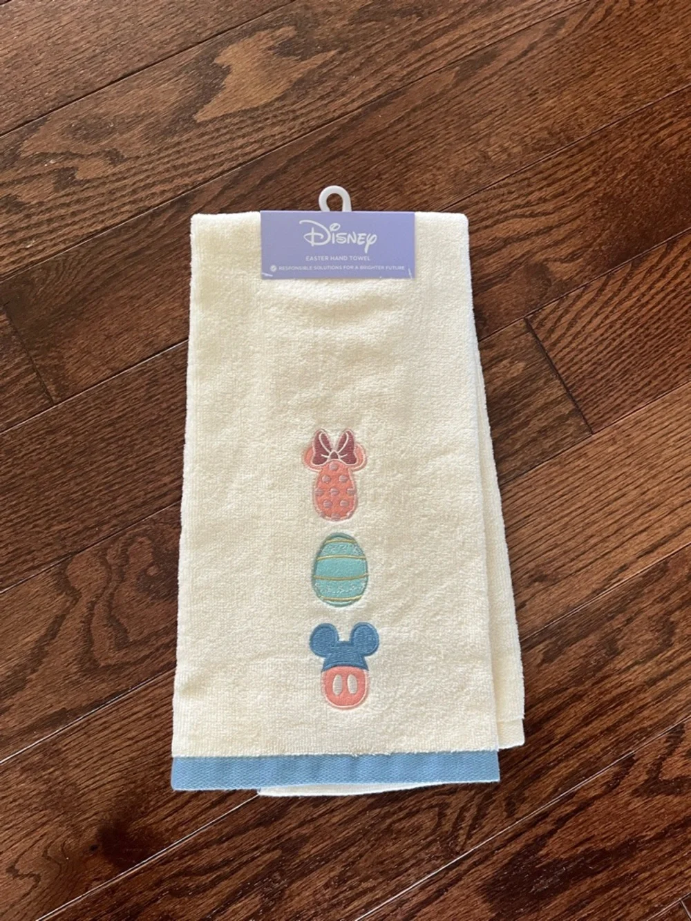 Disney cream hand towel with pastel accents